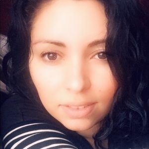 Meet your Posher, Shaina